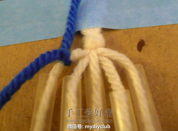 straw-weaving-loom3-580x426.jpg