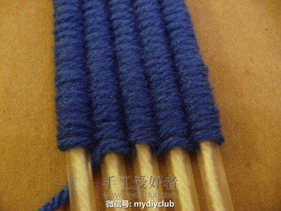straw-weaving-loom5-580x435.jpg