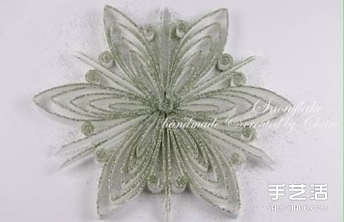 手工衍纸雪花教程 美丽卷纸雪花的做法图解 - www.shouyihuo.com