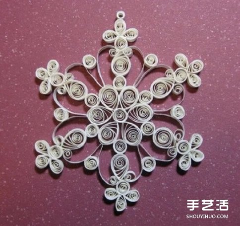 手工衍纸雪花教程 美丽卷纸雪花的做法图解 - www.shouyihuo.com